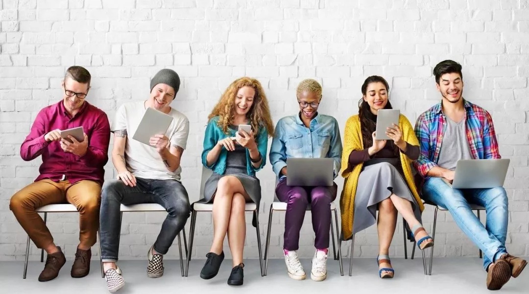 化妝品一路向貴,但你的臉真的價(jià)值百萬(wàn)嗎? 化妝品一路向貴,但你的臉真的價(jià)值百萬(wàn)嗎?