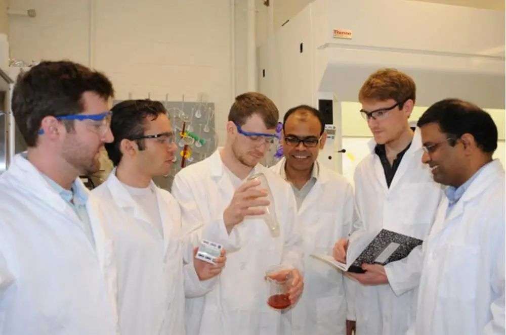 再也不用「擠牙膏」,高露潔換上的「潤滑劑」包裝,讓牙膏從此一滴不剩 再也不用「擠牙膏」,高露潔換上的「潤滑劑」包裝,讓牙膏從此一滴不剩