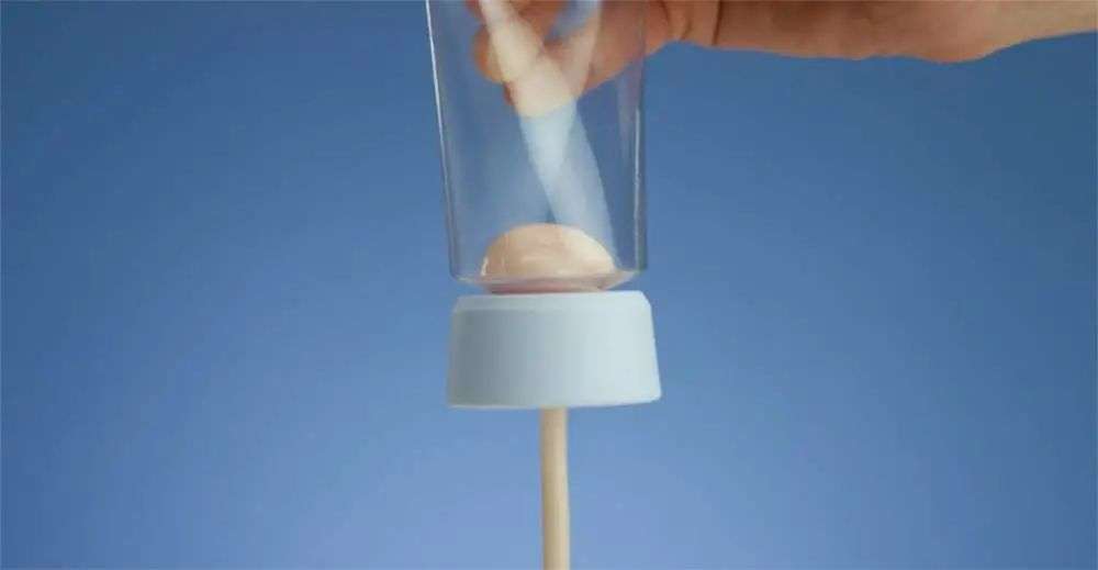 再也不用「擠牙膏」,高露潔換上的「潤滑劑」包裝,讓牙膏從此一滴不剩 再也不用「擠牙膏」,高露潔換上的「潤滑劑」包裝,讓牙膏從此一滴不剩